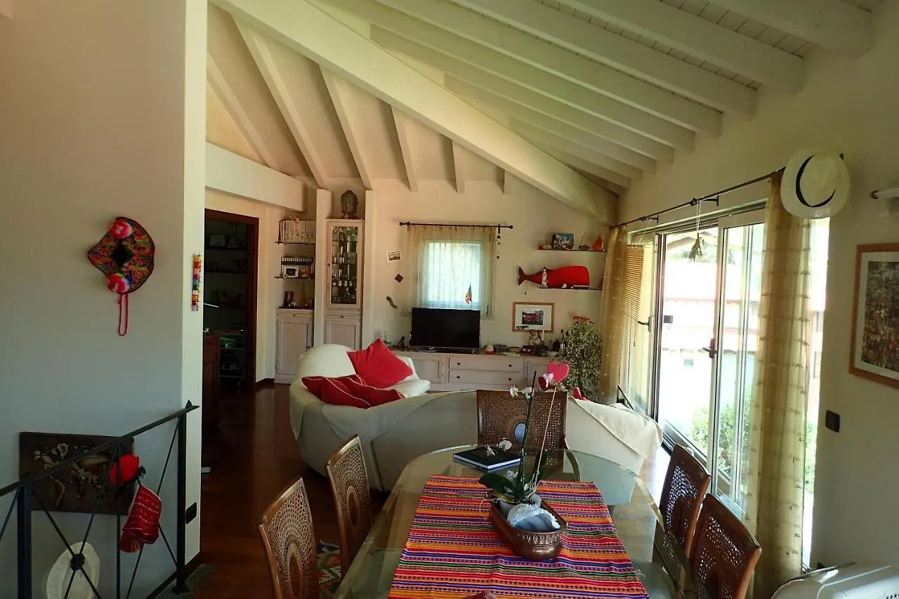 B&B Dolce Vista Al Lago Lugano Porto Ceresio 0*,  Italy