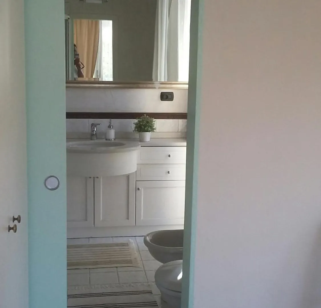B&B Dolce Vista Al Lago Lugano Porto Ceresio Bed & Breakfast