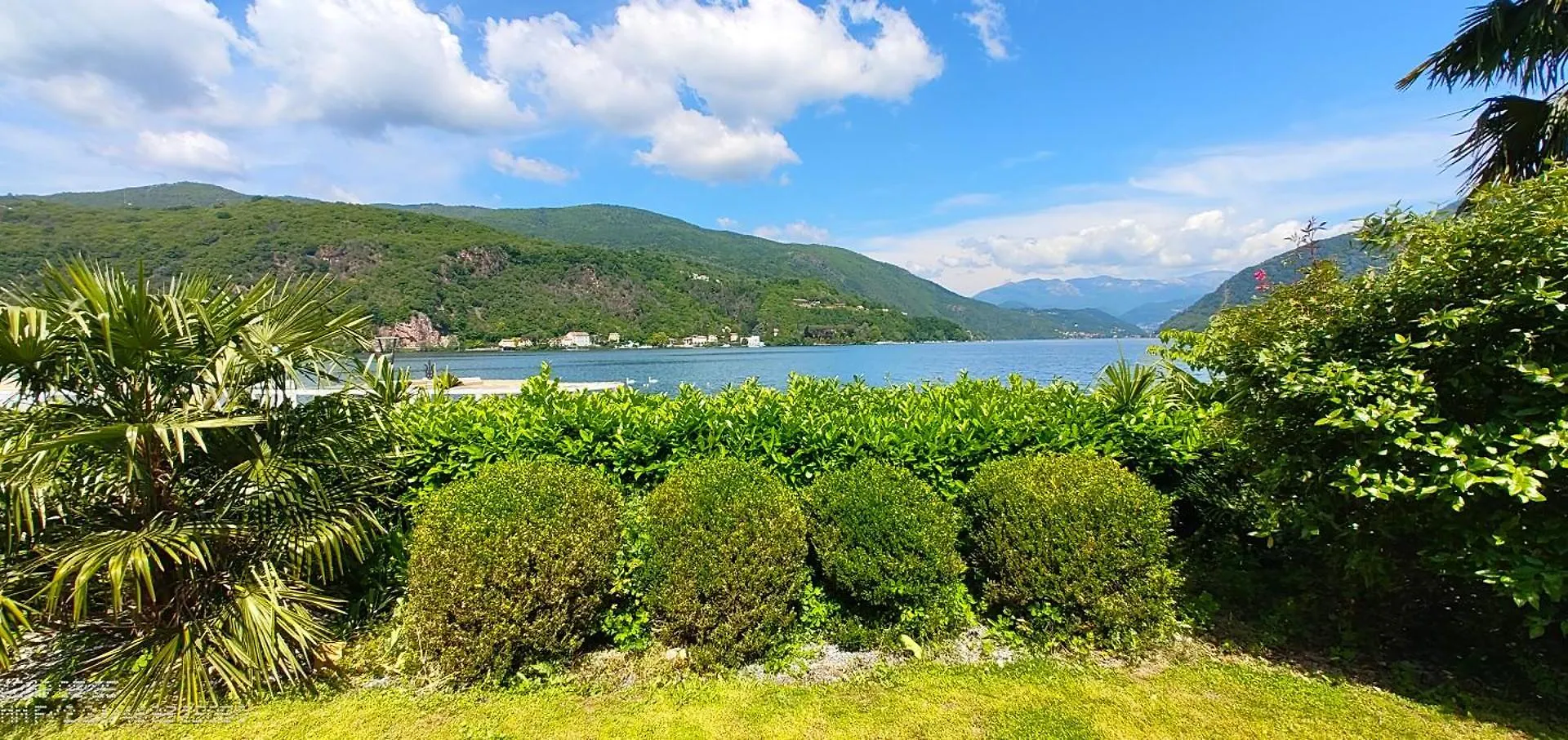 B&B Dolce vita al lago Lugano Porto Ceresio Bed and breakfast